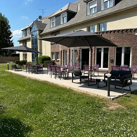 Hotel The Originals Hôtel, Aéroport 3*