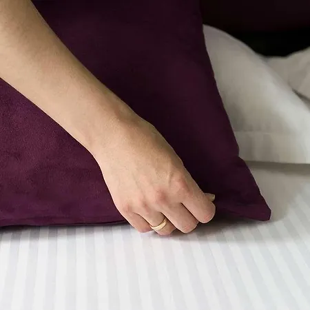 Hotel The Originals Hôtel, Aéroport 3*