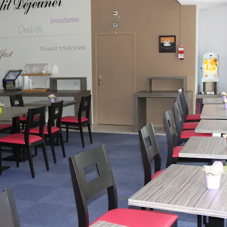 The Originals Hôtel, Aéroport Hotel 3*