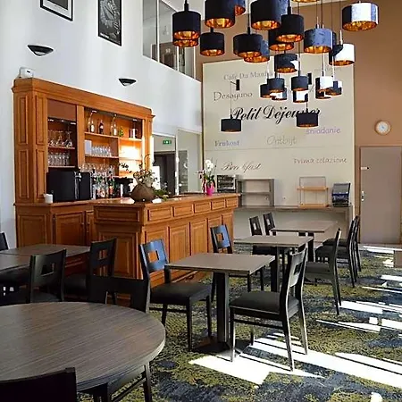 The Originals Hotel, Aeroport 3* Beauvais