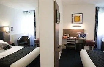 Hotel The Originals Hotel, Aeroport 3*