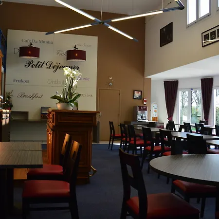 The Originals Hotel, Aeroport Hotel 3*