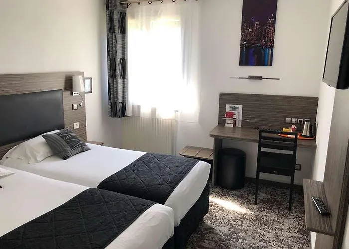 Hotel The Originals Hôtel, Aéroport Beauvais