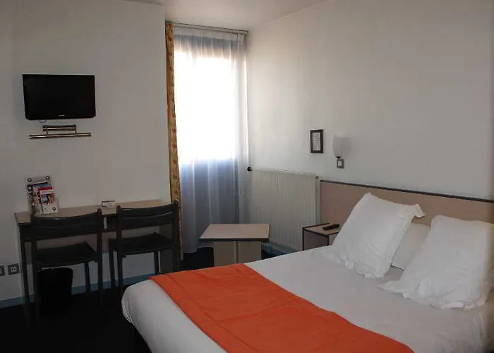 The Originals Hôtel, Aéroport